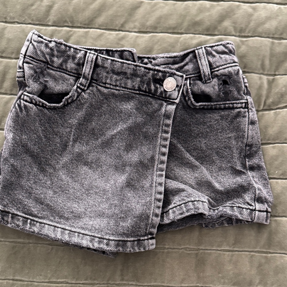 Zara kids Charcoal Denim Skort size 7